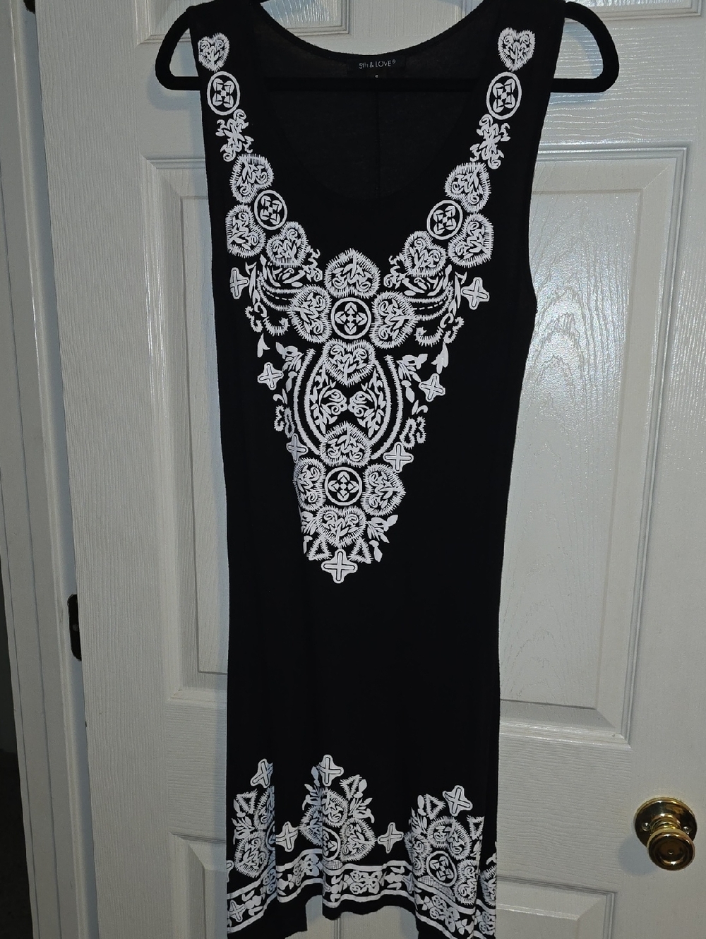 5th & Love Black‎ Scoop Neck Tank